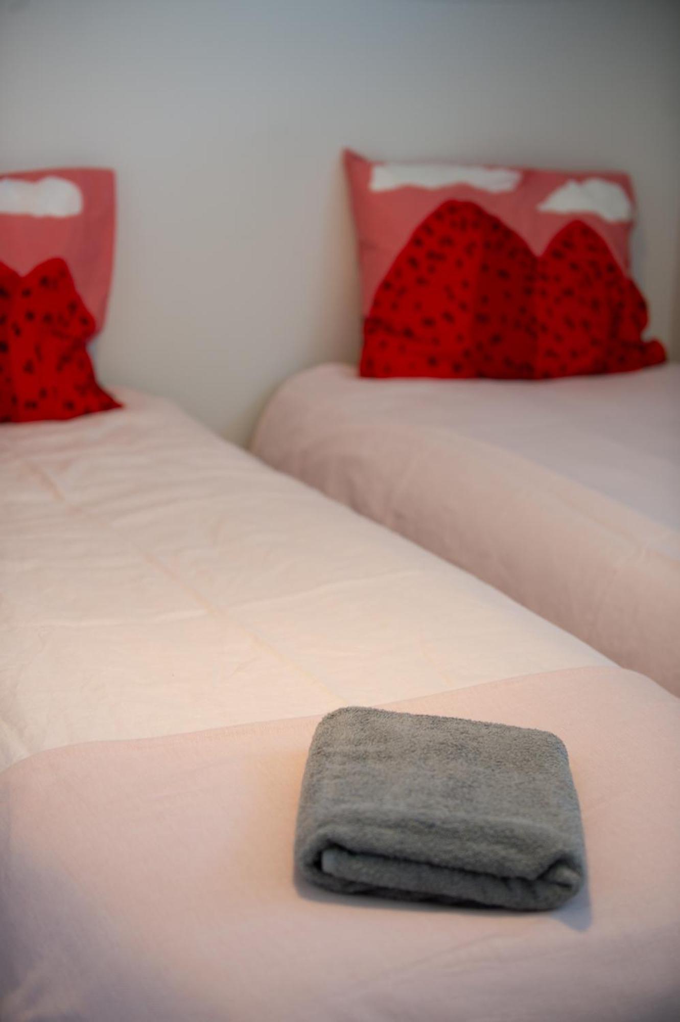 Apartment 2 Bedroom Rose Charm - By